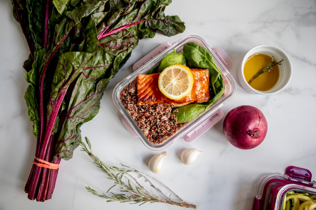 Ginger and turmeric root meal